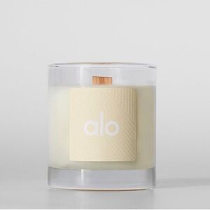 ALO Yoga Signature White Candle NIB